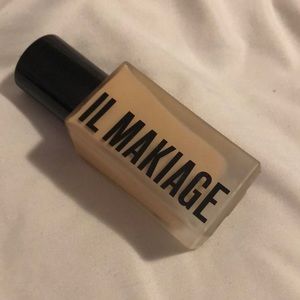 IL Makiage Foundation